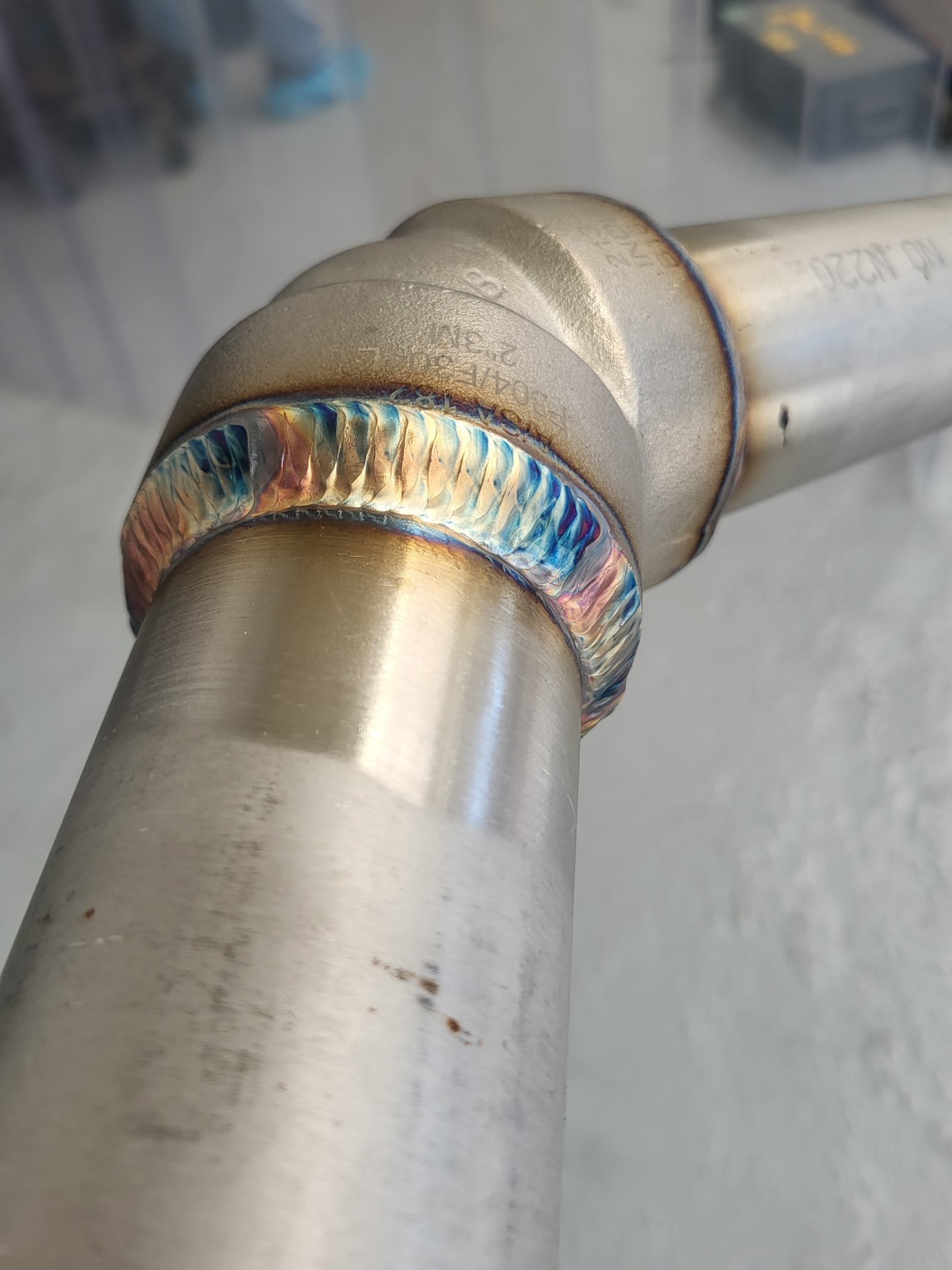 TIG elbow weld with heat tint